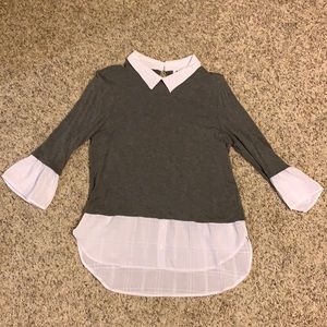 Elle dressy top with collar. Like new. Gray and white. Medium.
